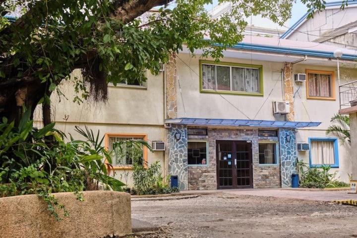 Park Hill Hotel Lapu-Lapu City Exterior foto